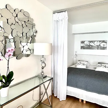 Apartamento Apart-a-nice : A Breathtaking View On The Sea Niza