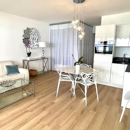 Apart-a-nice : A Breathtaking View On The Sea Apartman Nizza