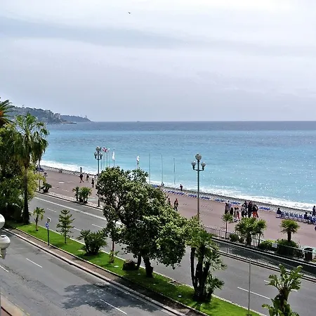 Apart-a-nice : A Breathtaking View On The Sea