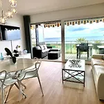 Apart-a-nice : A Breathtaking View On The Sea 아파트 *