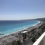 아파트 Apart-a-nice : A Breathtaking View On The Sea